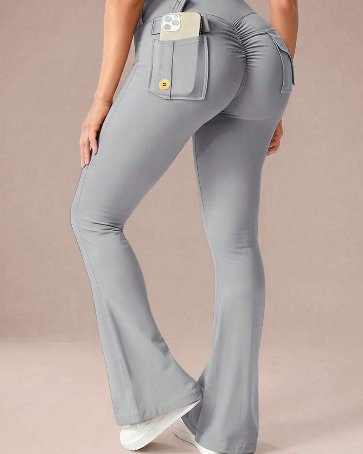 Pantalones Acampanados Gris Claro