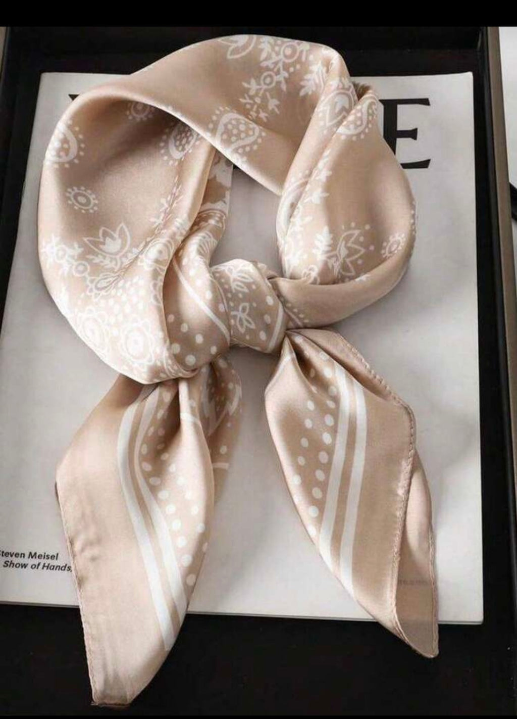 Pañuelo de Seda cuadrado estilo Bohemio