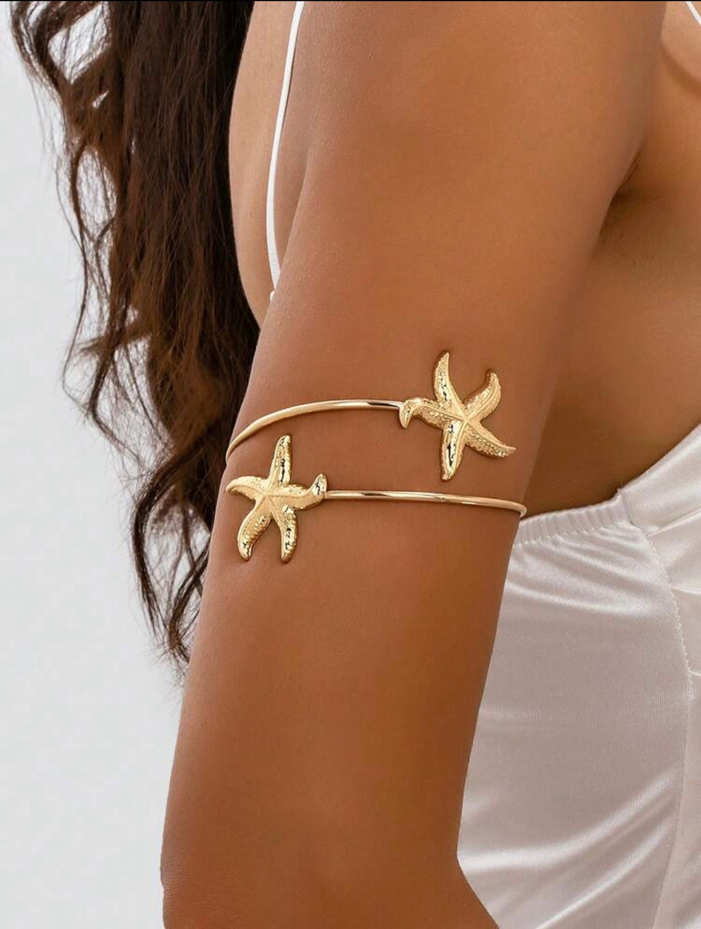 Brazalete con diseño de estrella de mar