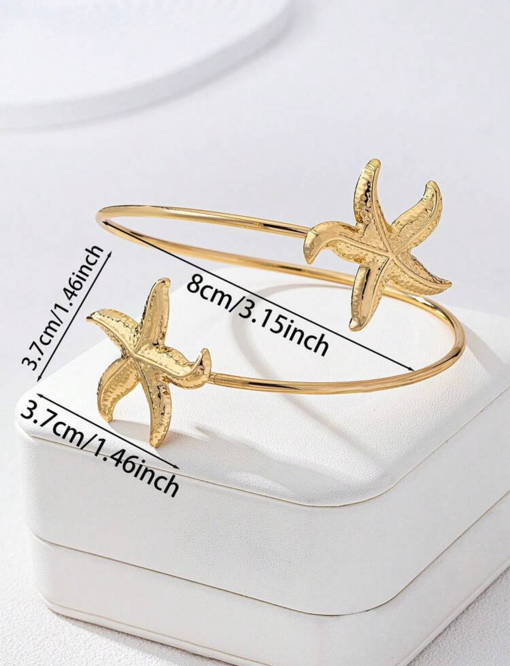 Brazalete con diseño de estrella de mar